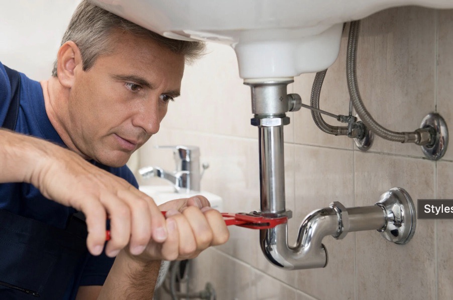 The Top 6 Benefits of Hiring a Residential Plumber for Your Household